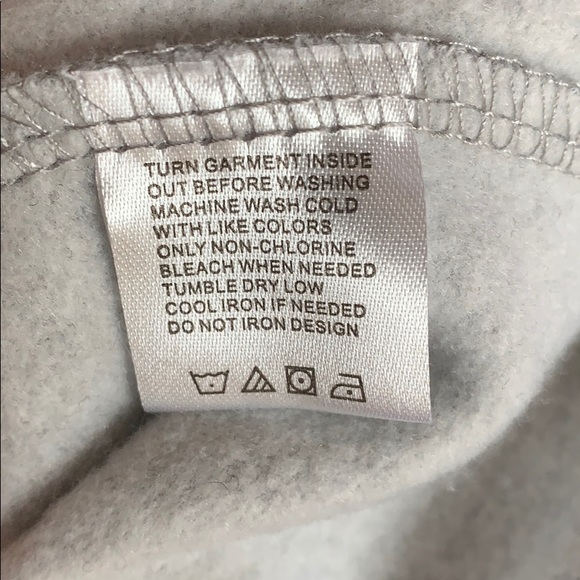 Mickey Disney sweater - Picture 4 of 4